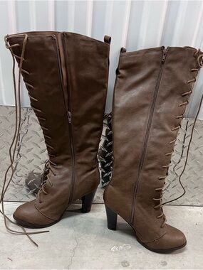 Brown Lace-Up Knee-High Heeled Boots